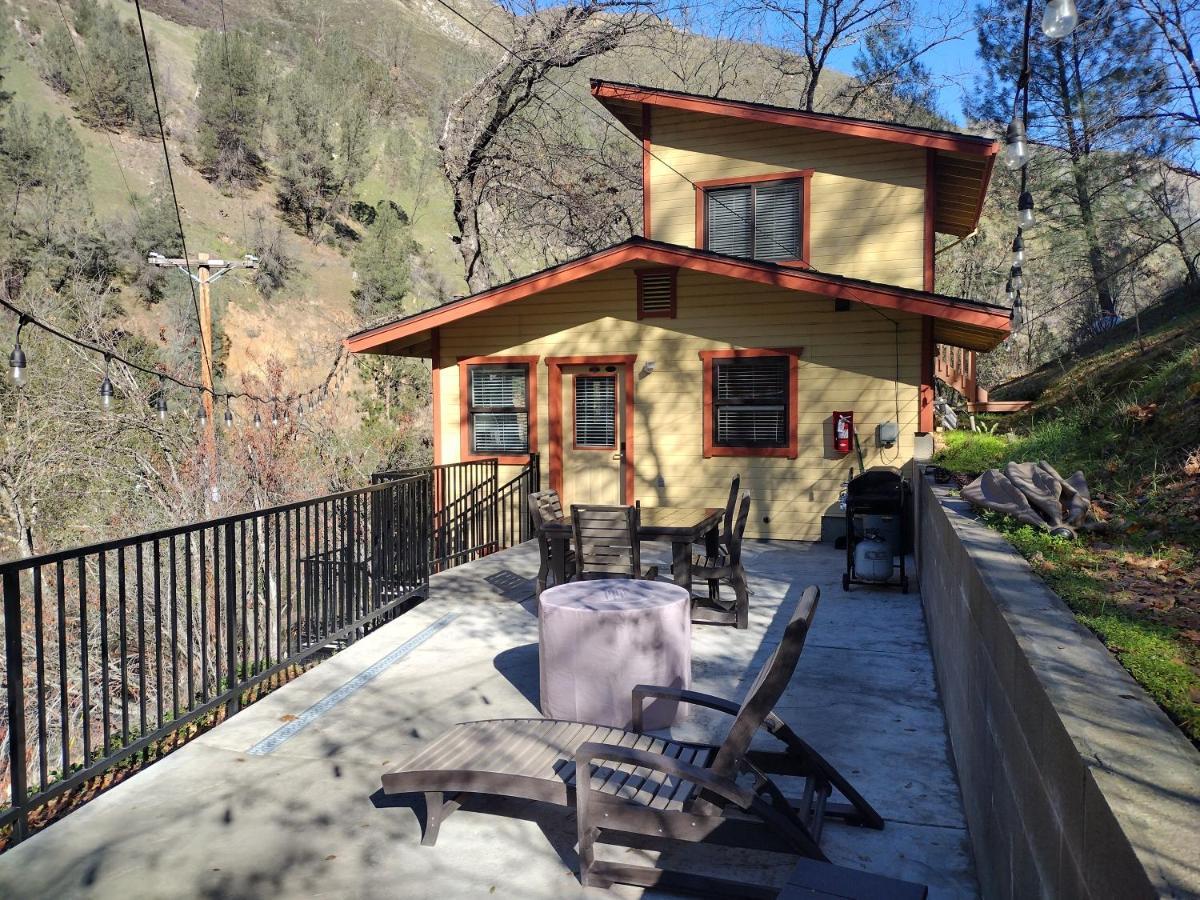 Yosemite Gatekeeper'S Lodge El Portal Exterior photo